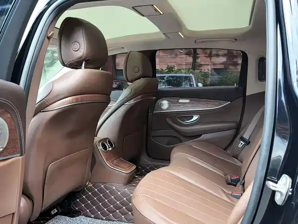 Mercedes-Benz E-Class 2022