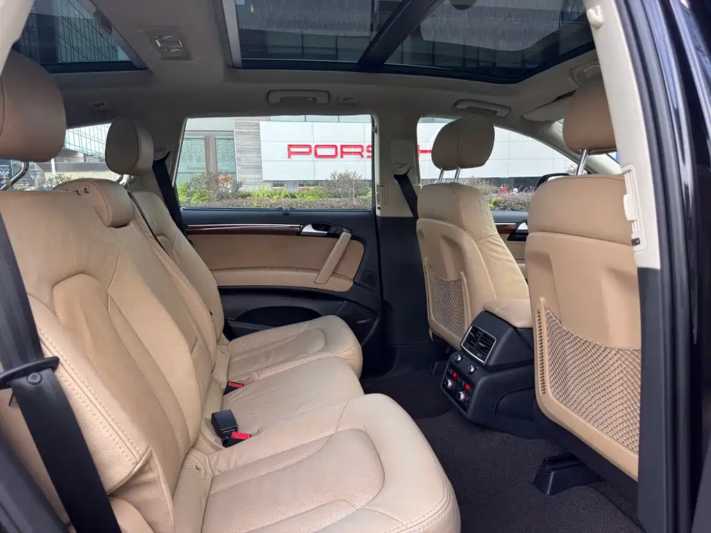 Audi Q7 2015 — фото 23