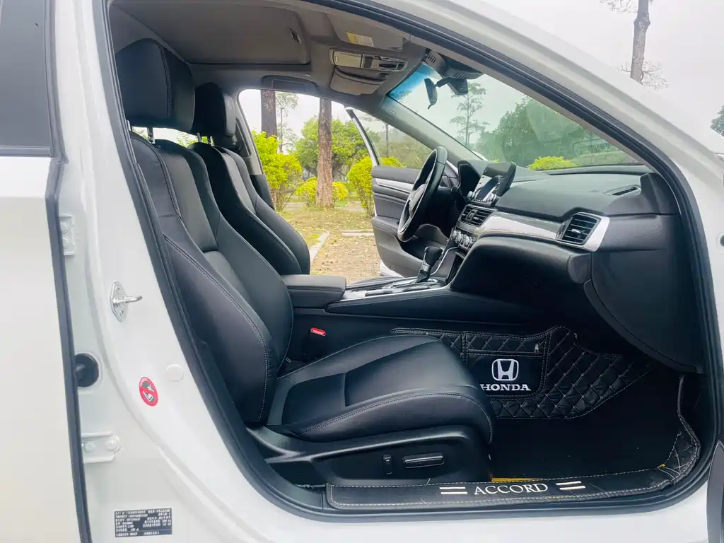 Honda Accord 2021 — фото 11