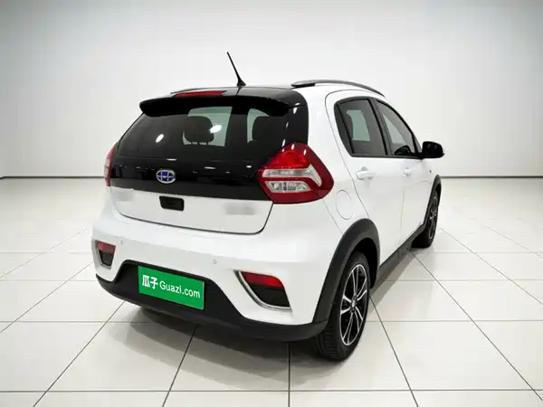 Geely Vision X1 2017