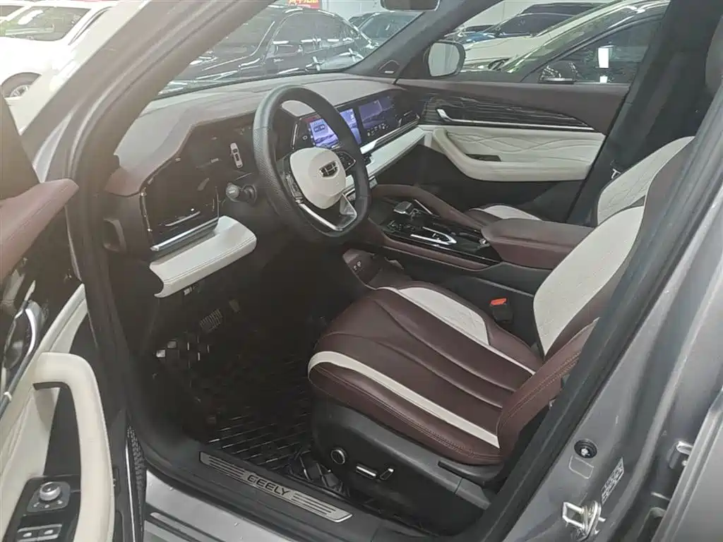 Geely Xingyue L 2023 — фото 15