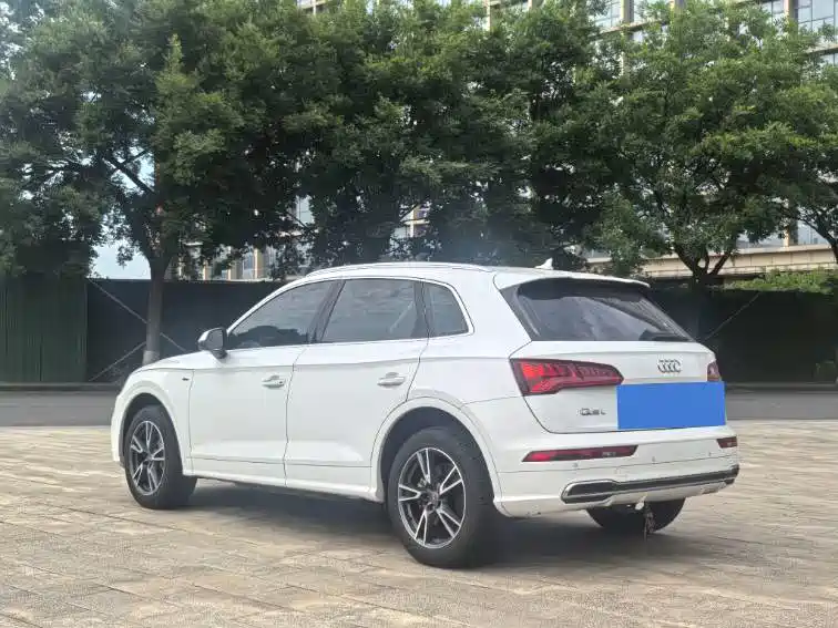 Audi Q5L 2020 — фото 4
