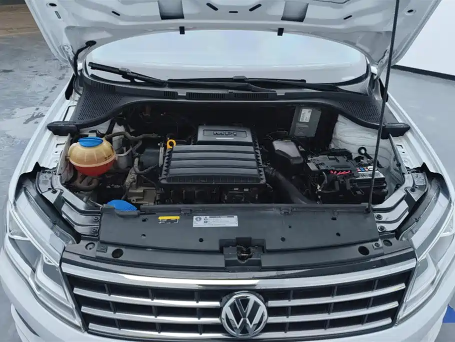 Volkswagen Jetta 2019 — фото 10