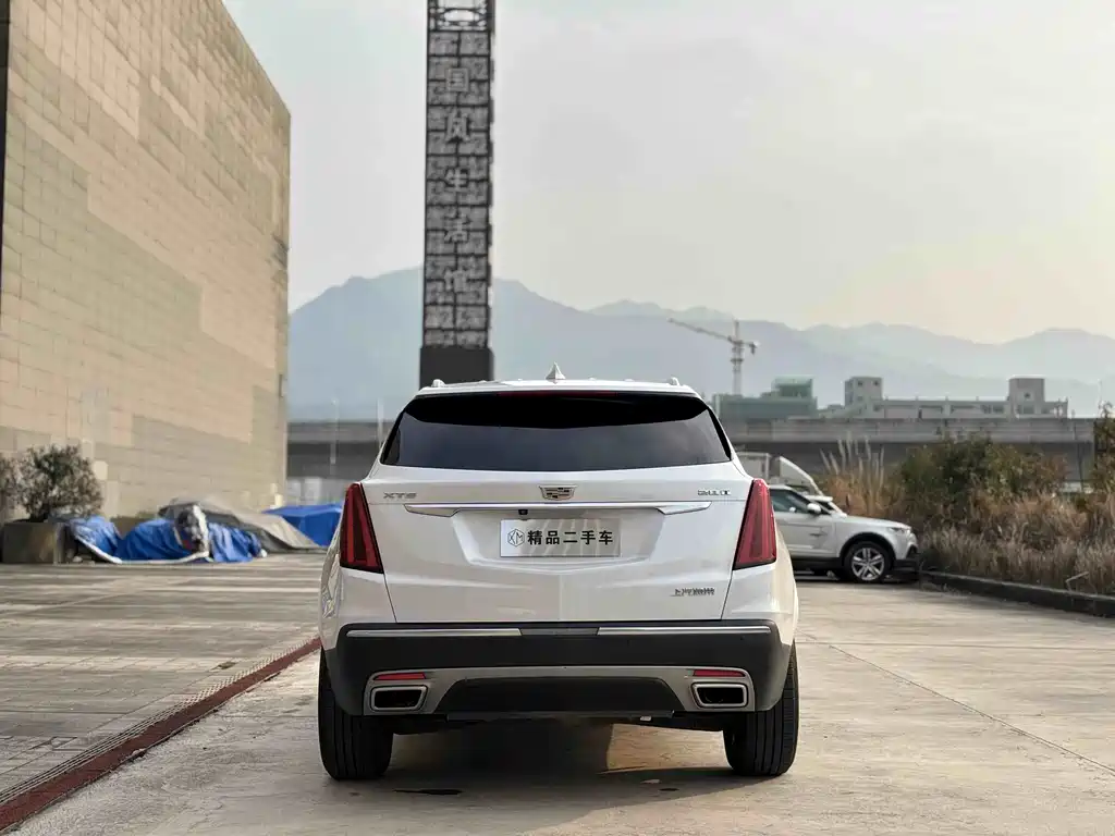 Cadillac XT5 2023 — фото 8