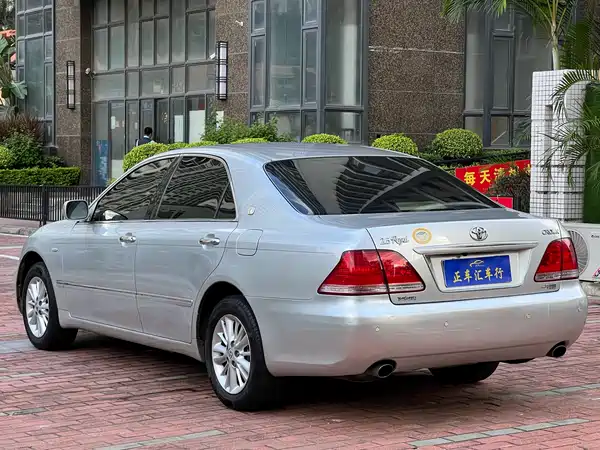 Toyota Crown 2006