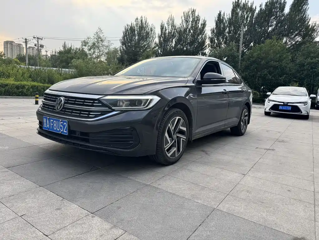 Volkswagen Sagitar 2022