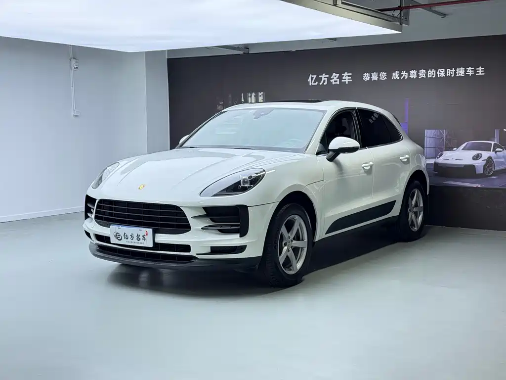 Porsche Macan 2019 — фото 1