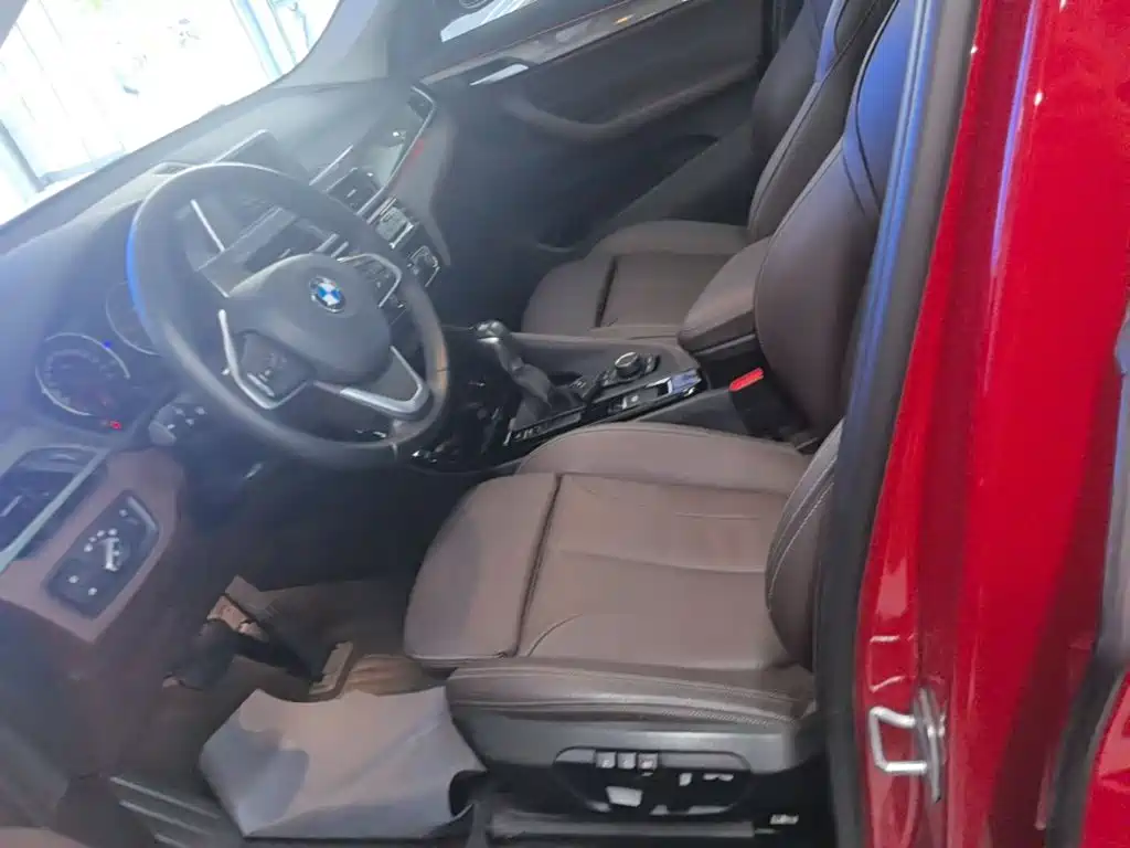BMW X1 2018 — фото 15