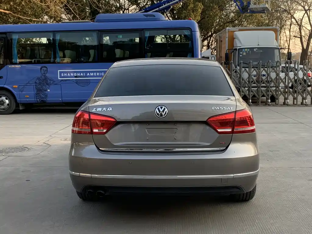 Volkswagen Passat 2015 — фото 13