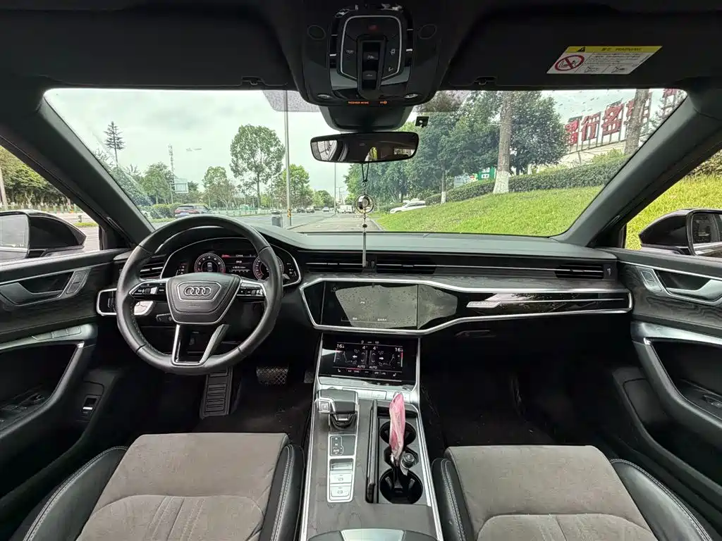 Audi A6L 2023 — фото 13