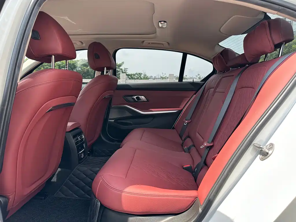 BMW 3 Series 2023