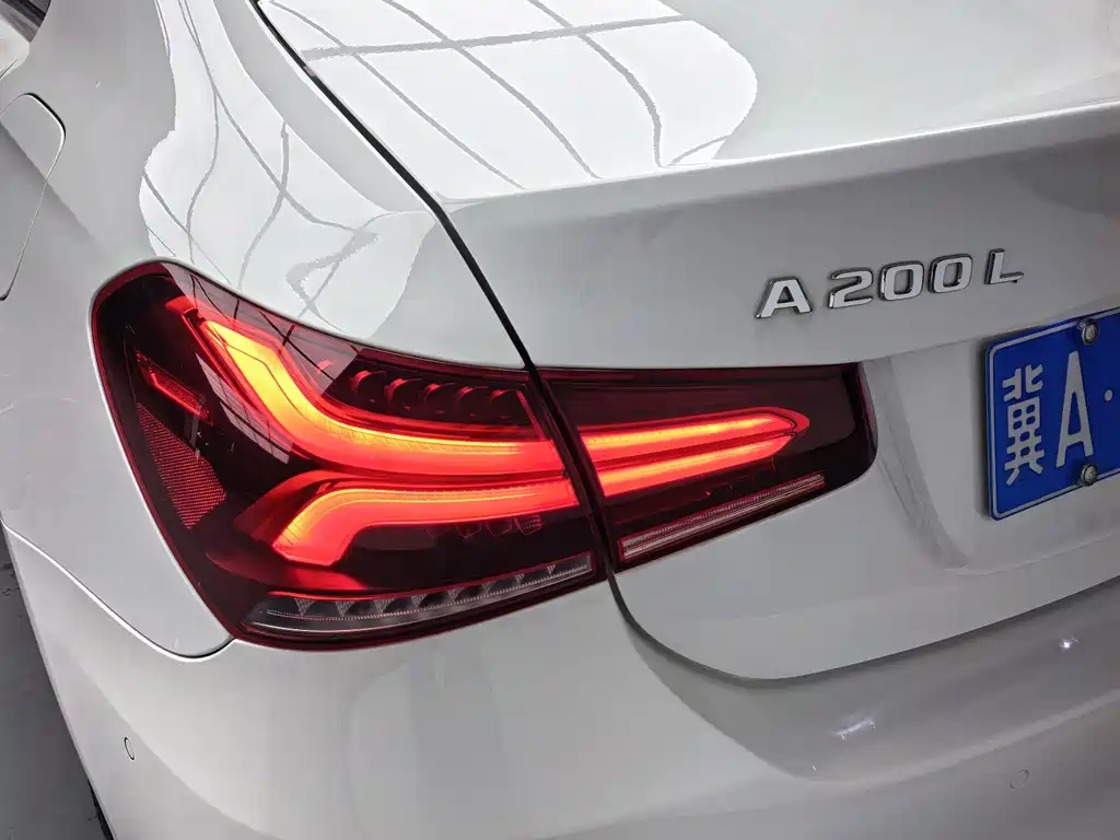 Mercedes-Benz A-Class 2023 — фото 13