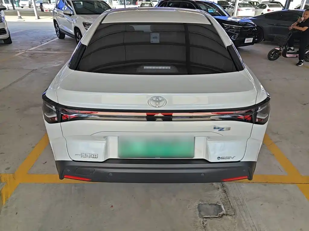 Toyota bZ3 2023
