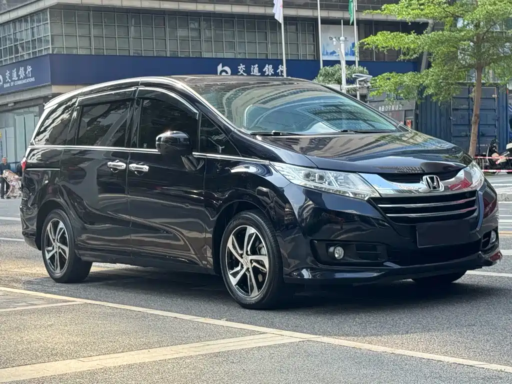 Honda Odyssey 2015 — фото 3