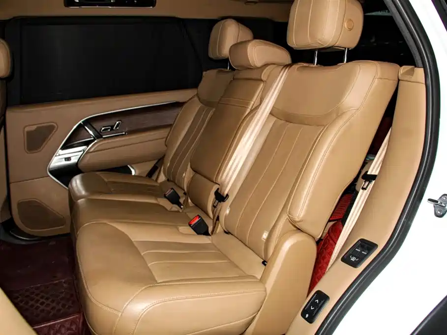 Land Rover Range Rover 2023 — фото 16