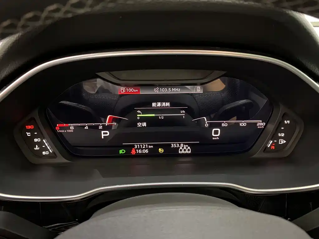 Audi Q3 Sportback 2022 — фото 24