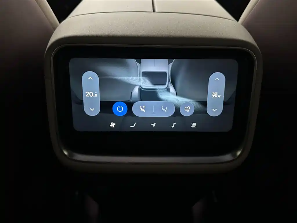 Xiaomi YU7 2025 — фото 16