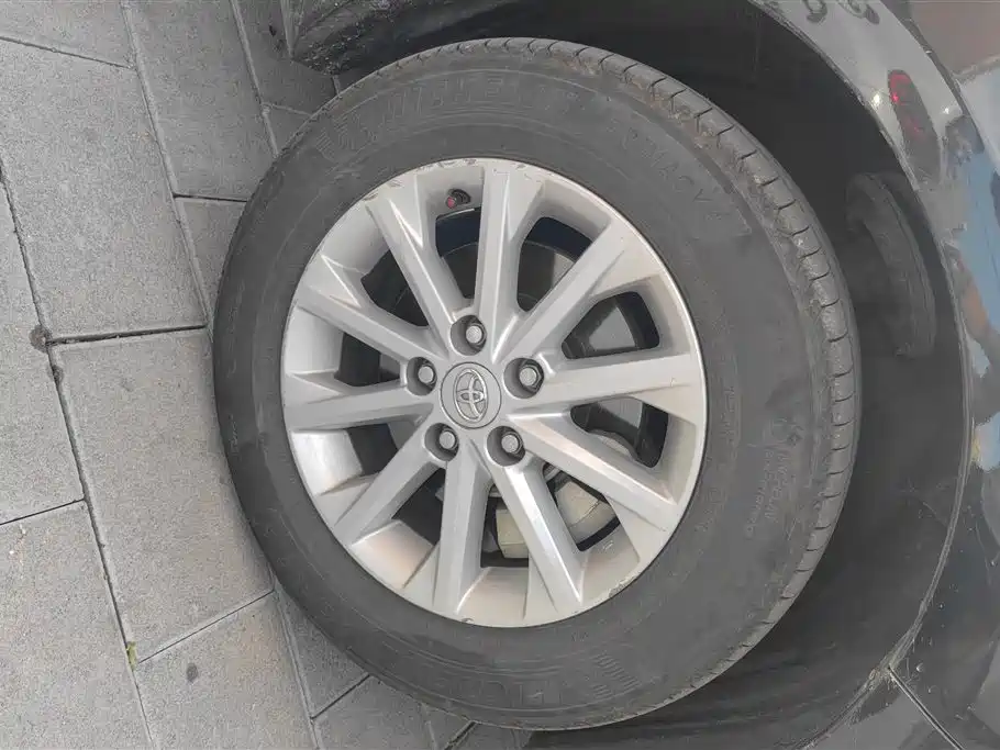 Toyota Camry 2015
