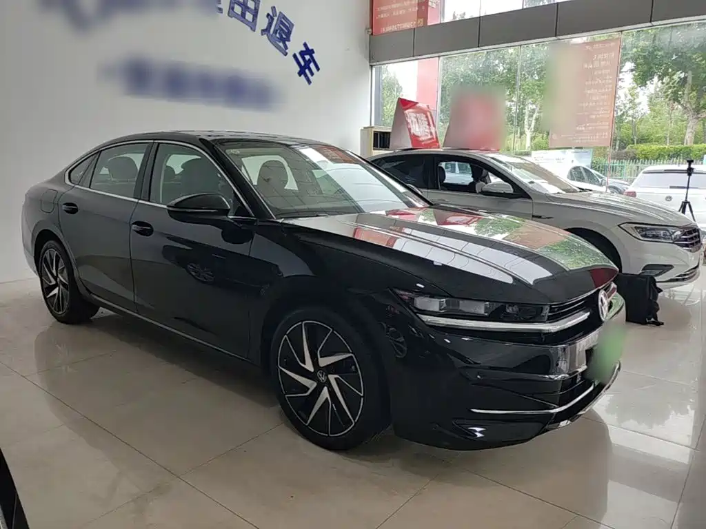Volkswagen Magotan 2025
