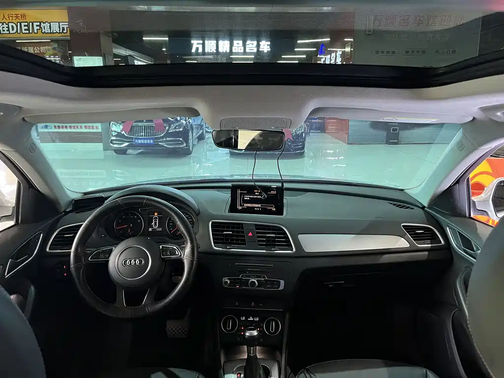 Audi Q3 2018 — фото 16