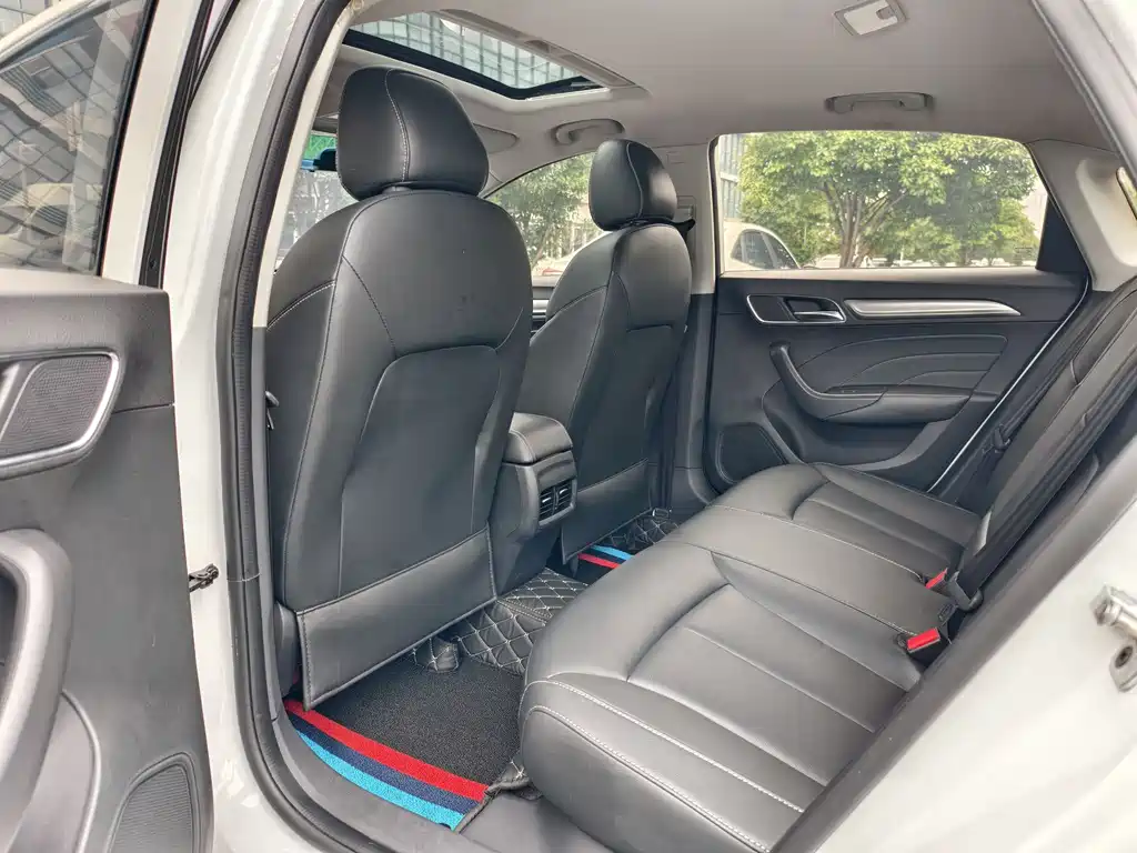 Roewe i6 Classic 2018 — фото 17