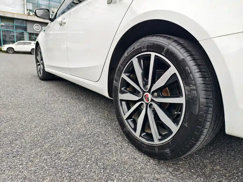Roewe i6 Classic 2018 — фото 9