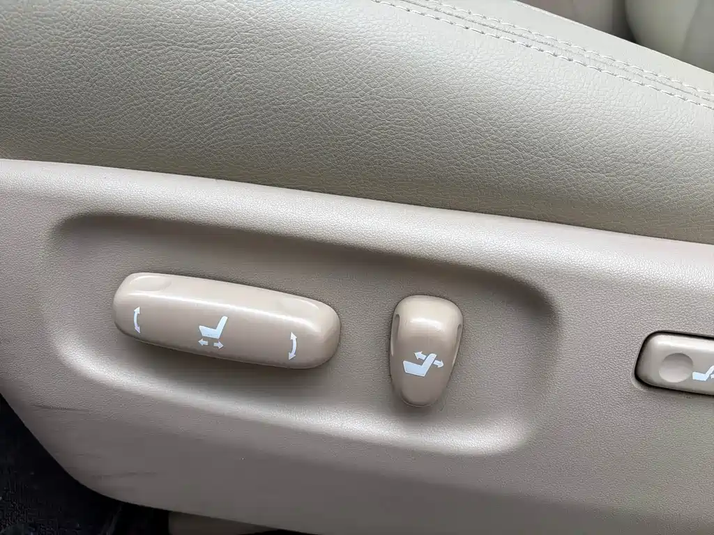 Toyota Land Cruiser 2015 — фото 22