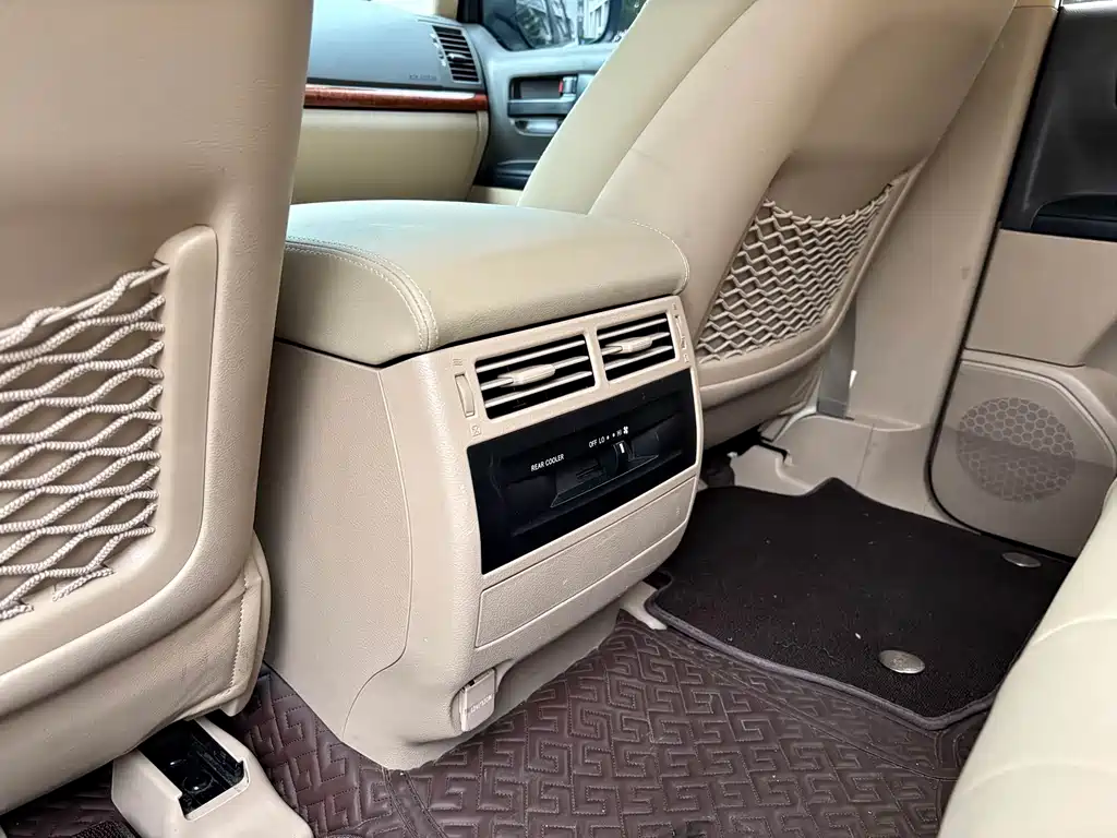 Toyota Land Cruiser 2015 — фото 21