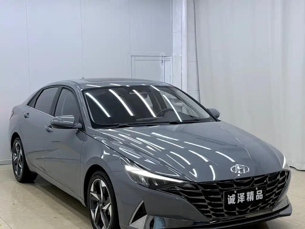 Hyundai Elantra 2023 — фото 3