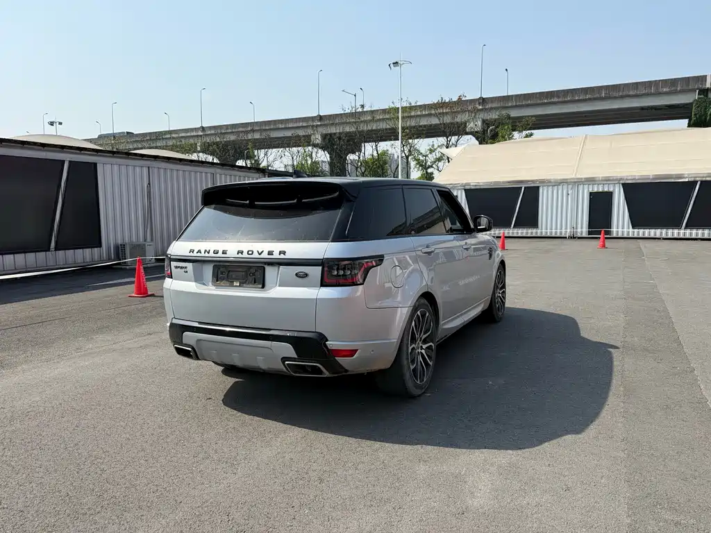 Land Rover Sport 2022 — фото 11