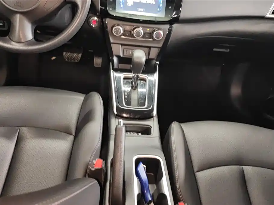 Nissan Sylphy 2022 — фото 16