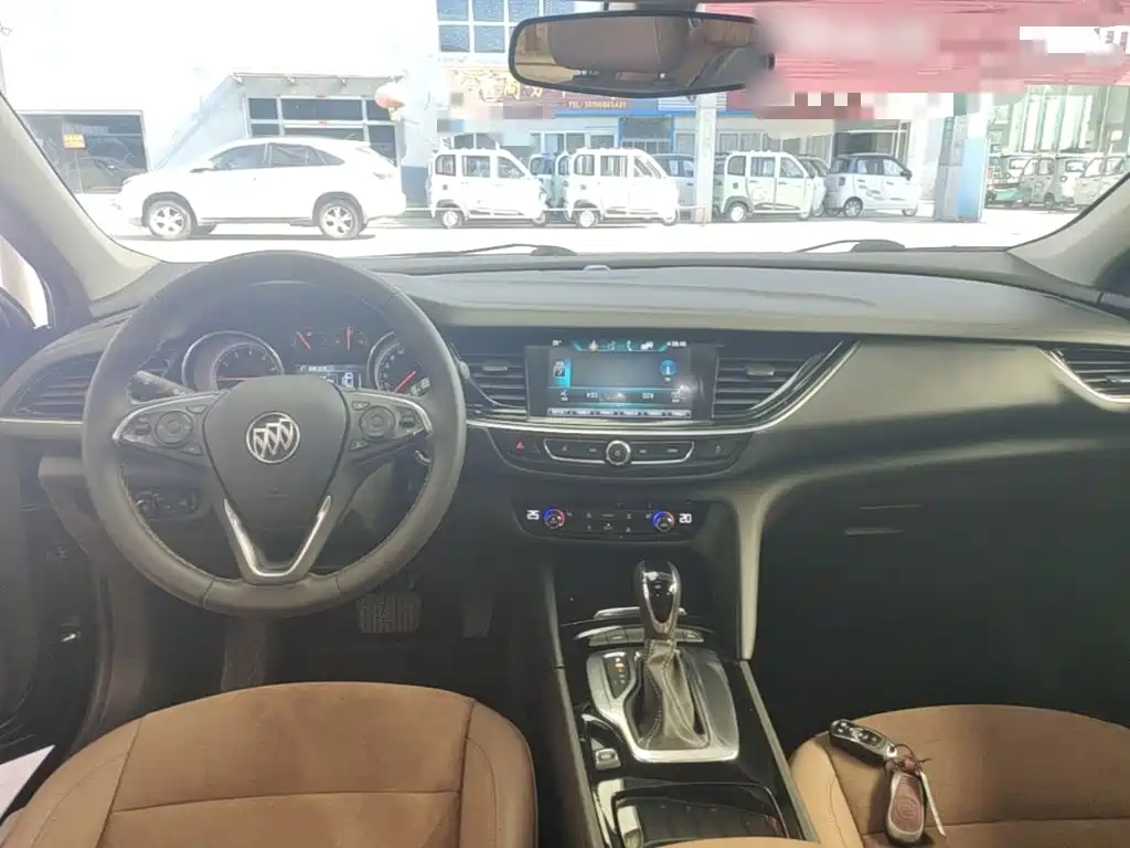 Buick Regal 2019 — фото 10