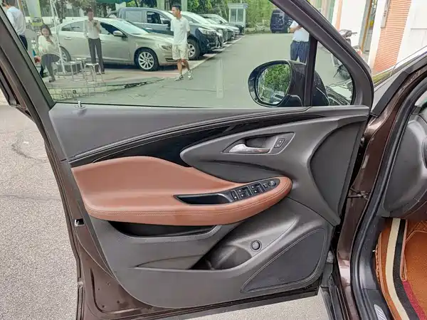 Buick Envision Plus 2021