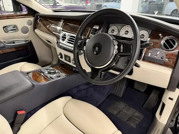 Rolls-Royce Ghost 2015