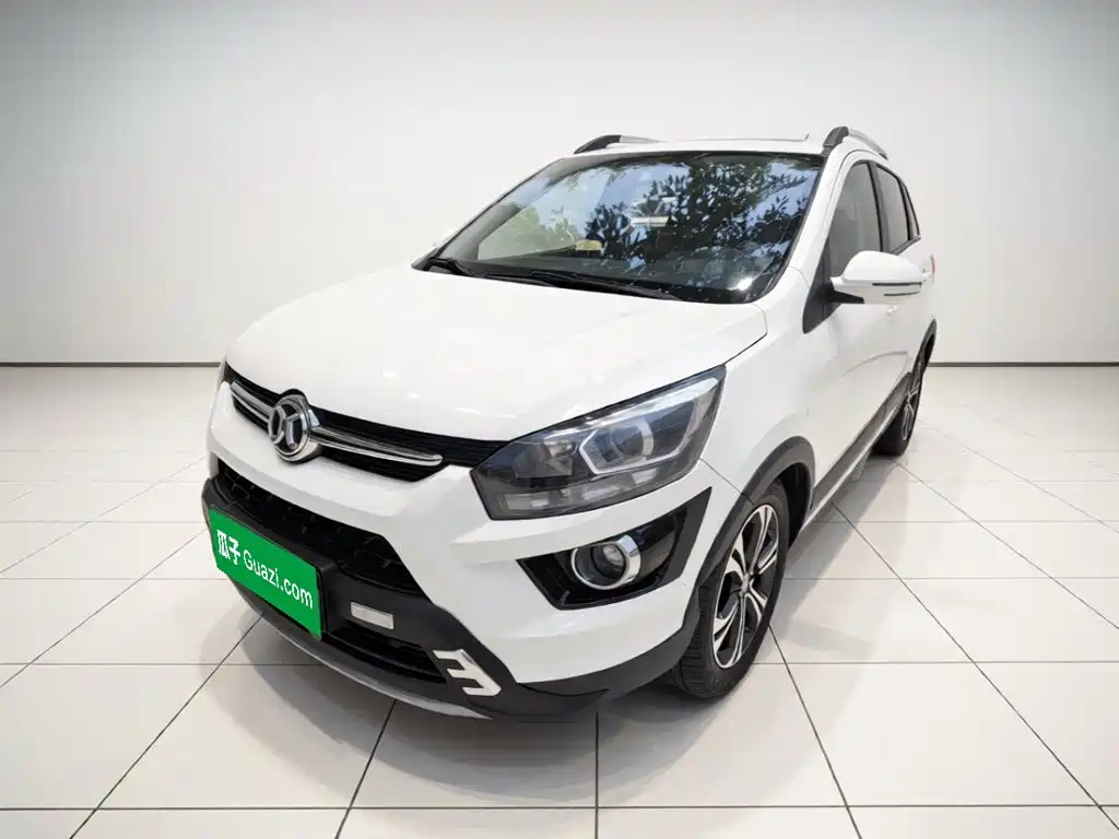 BAIC Shenbao X25 2016