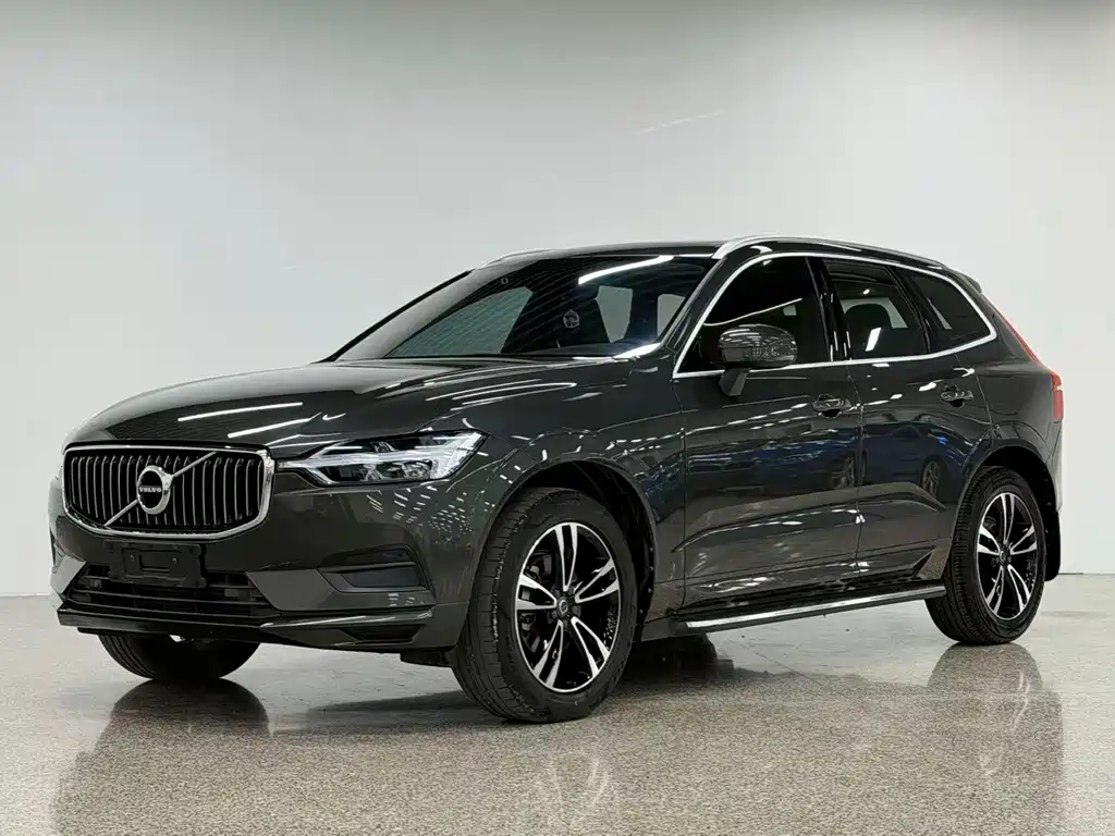 Volvo XC60 2019 — фото 1
