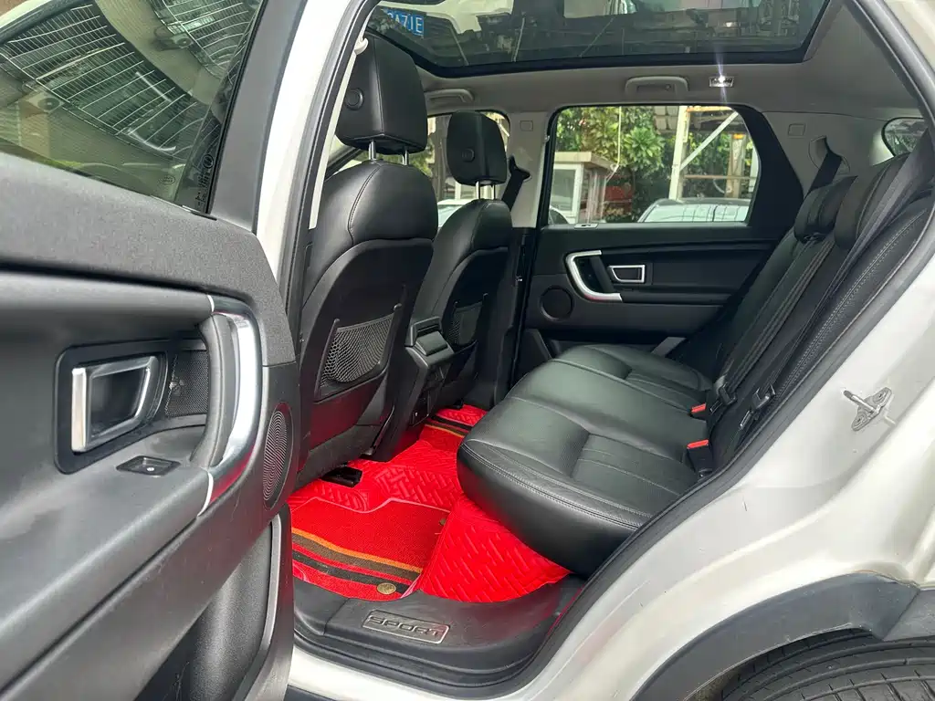 Land Rover Discovery Sport 2017 — фото 15
