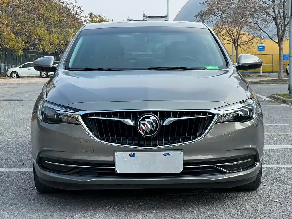 Buick Excelle 2018 — фото 2