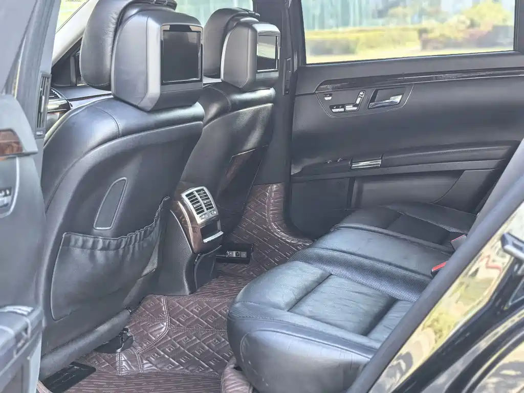 Mercedes-Benz G-Class 2016 — фото 17