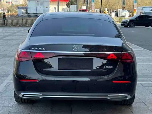 Mercedes-Benz E-Class 2024