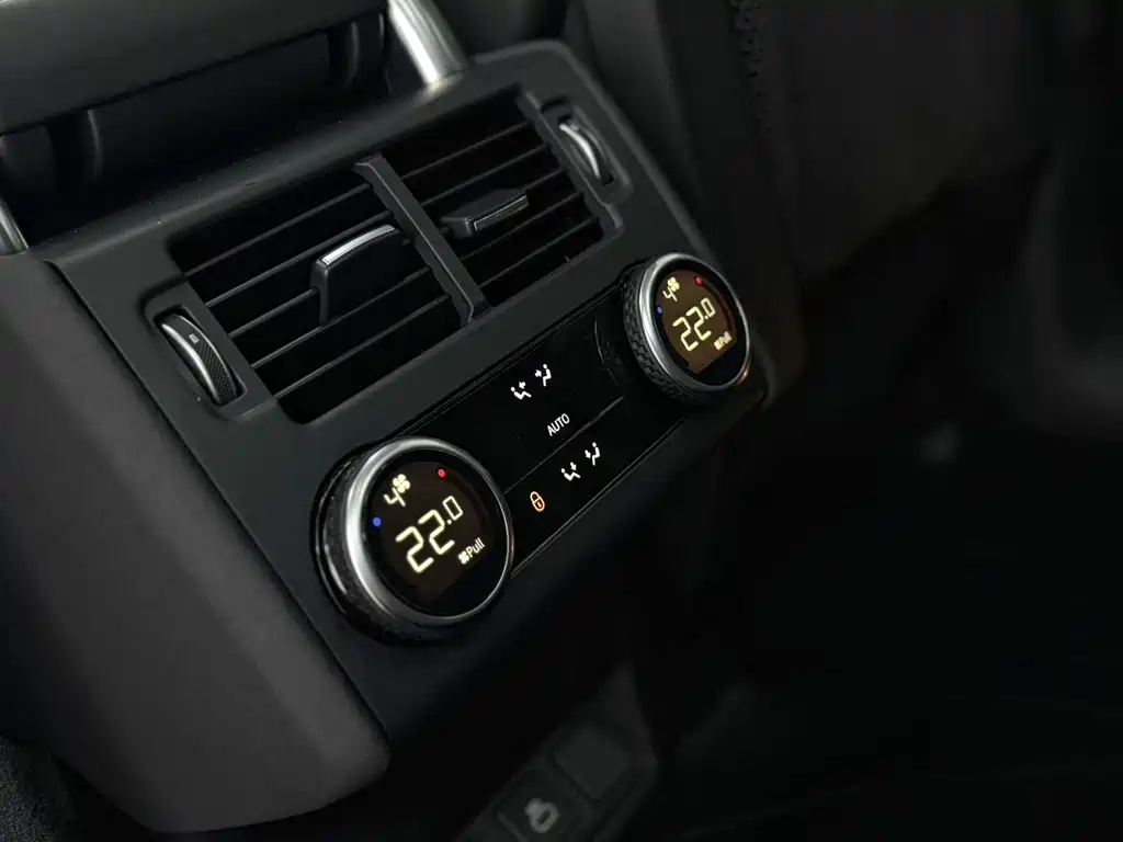 Land Rover Discovery 2022 — фото 12