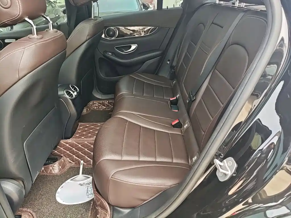 Mercedes-Benz GLC 2018 — фото 13