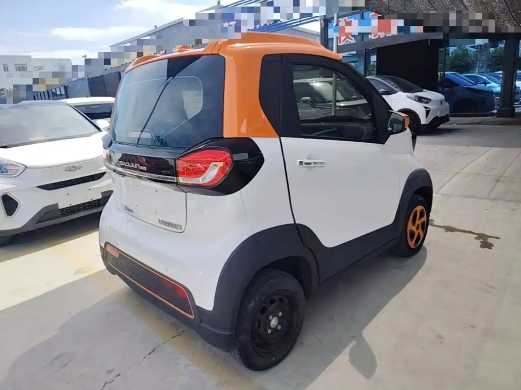 Baojun E100 2019