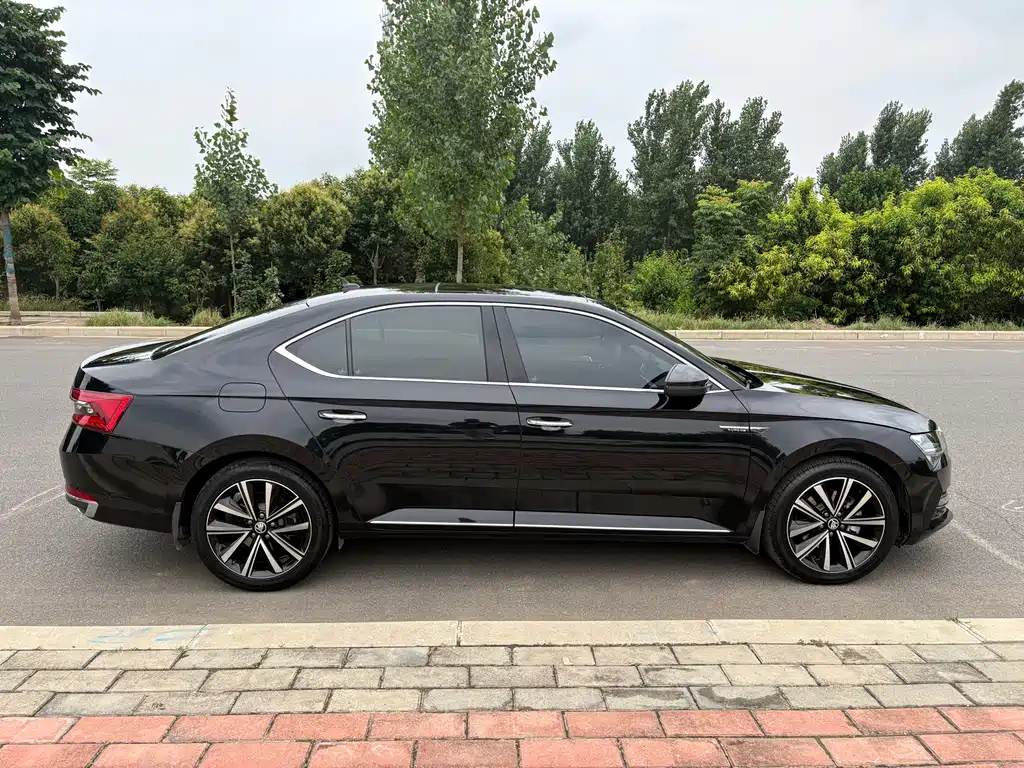Skoda Superb 2023