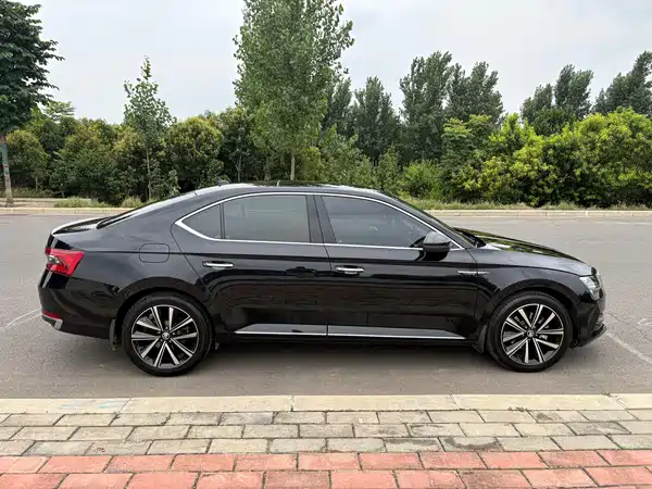 Skoda Superb 2023