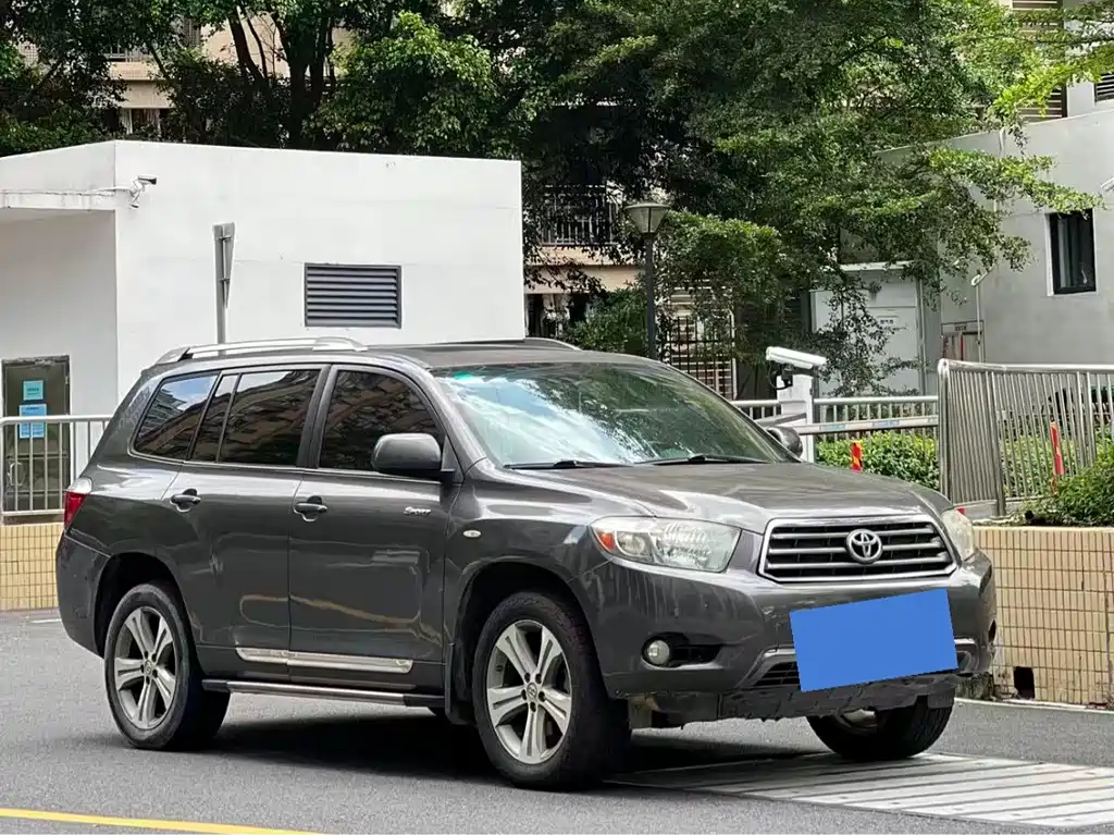Toyota Highlander 2010 — фото 12