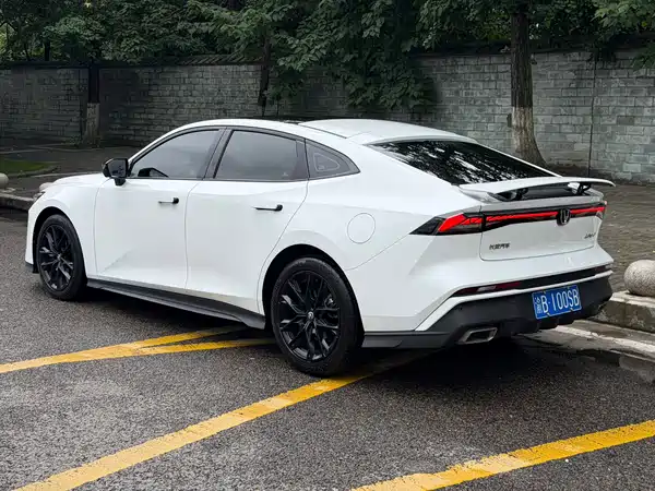 Changan UNI-V 2024