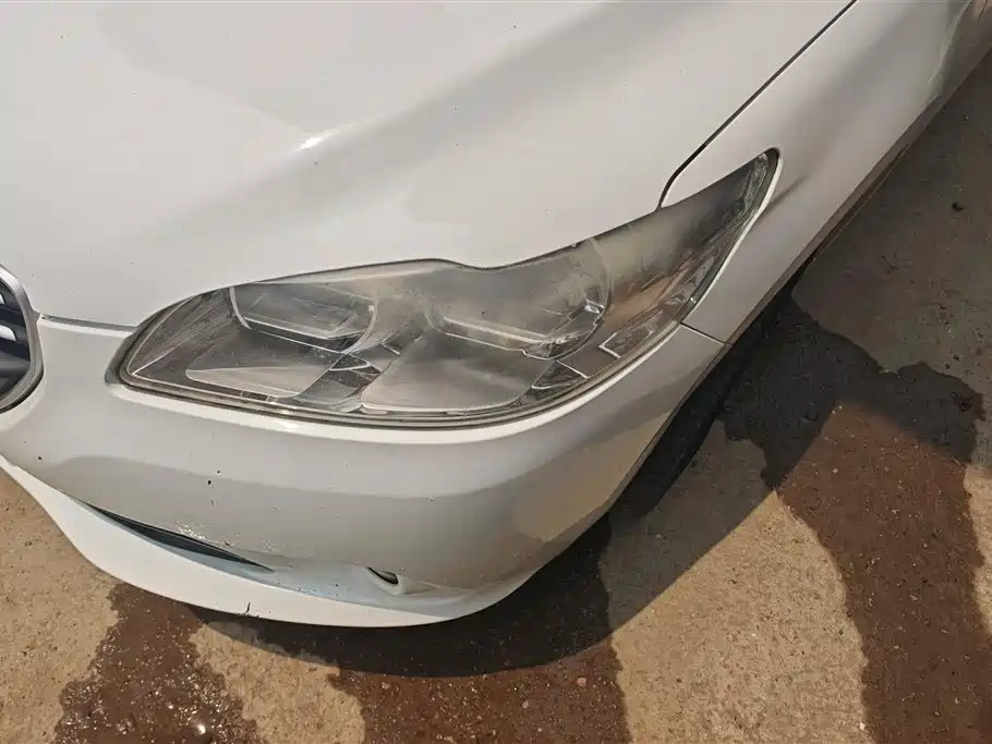 Peugeot 301 2017