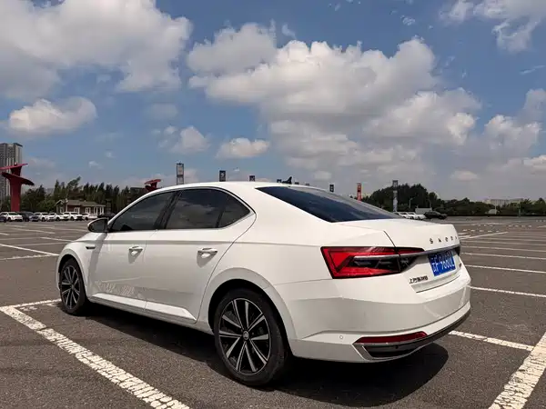 Skoda Superb 2023