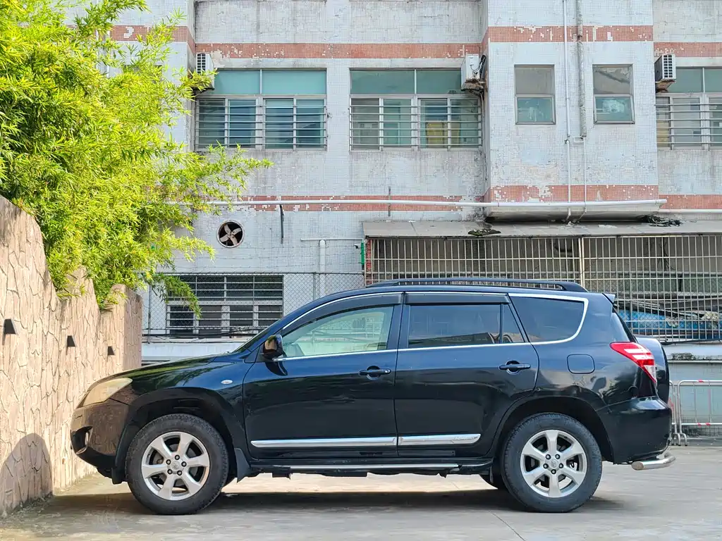 Toyota RAV4 2013